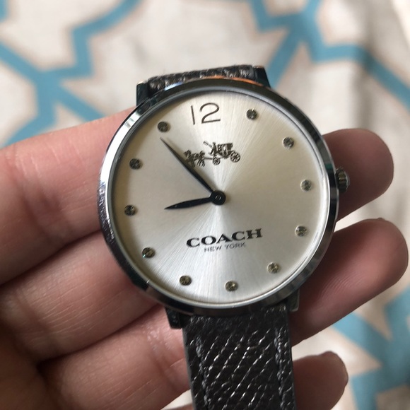 Coach watch - Picture 3 of 3